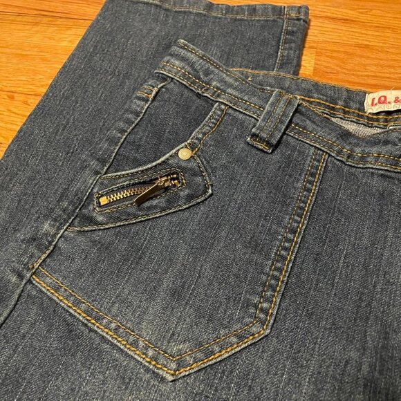 Low rise straight leg jeans. Tagged Size 6Repop... - Picture 4 of 7
